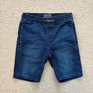 Signature Kids Denim Shorts Size Medium